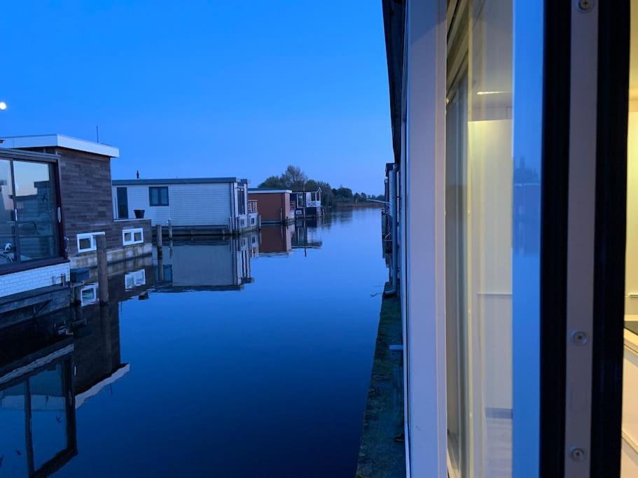 Quiet Waterloft Near Amsterdam And Schiphol Ws17 Hotel Aalsmeer Kültér fotó